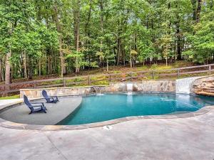 Holiday Home room in Georgia Lakeside Getaway with Private Pool