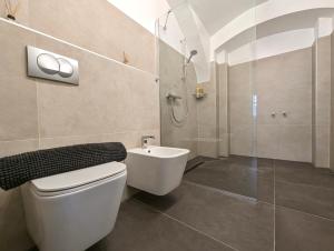 Funktastic Old-Town Condo