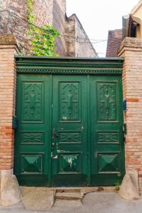 Spacious Old Town Condo