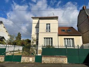 Maison lumineuse et élégante