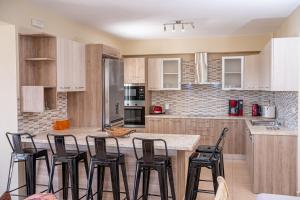 Dimitras House
