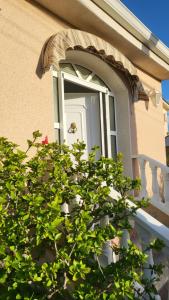 Casa Valdi, fantastic 4 bedroom house with private,heated swimming pool and barbecue