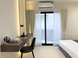 Luxury Suite Cozy King BedSwimmingPooll Train