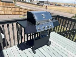 Family friendly 5bd3bath 3CarGarage GameRoom - Shirley