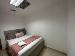 2 Bedrooms Apartment with Marina Views