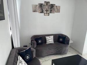 LEVEL suites #4 OMEGA