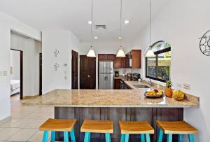 Poolside, Concierge, Private Veranda & Garden