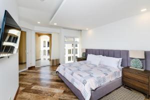 Langosta Beach Ocean View Penthouse w Pool