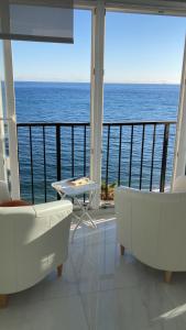 Spectacular Parnoramic Beachfront Sea View Studio Apartment