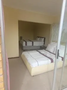 44 on Lyme Road - Oyster Bay