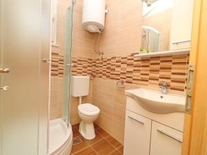 Holiday Home Adriatic View-Two Bedroom Apartment with Terrace and Sea View