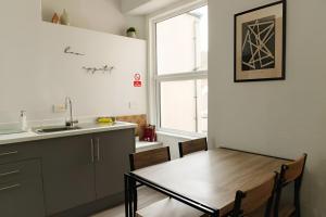 Seaside Solace 2BR with Scenic Sea Views