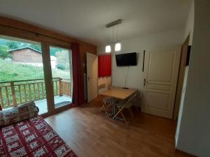 Confortable Studio-Cabine à Valfréjus avec Wifi et Animaux admis - FR-1-561-127