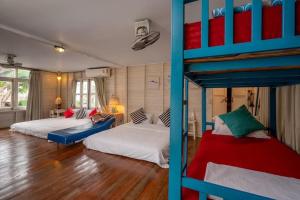 Secret garden pool villa