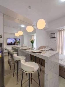 Amenity View Studio Unit