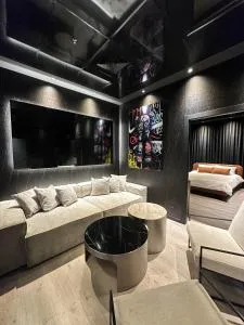 w boutique suties - Udim