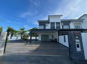 Essential Homestay in Tawau - Bandar Sri Indah - Kampong Parit