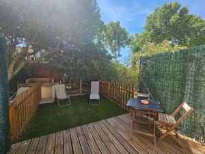 Appartements Gite Lo Becarut L'Escapade Des Flamants Roses : photos des chambres