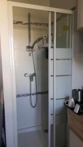 Appartements Studette moderne, cosy et equipee en plein coeur de Versailles! : photos des chambres