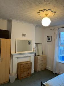 4 Bedroom house, close to the O2 and Greenwich