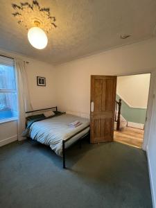 4 Bedroom house, close to the O2 and Greenwich