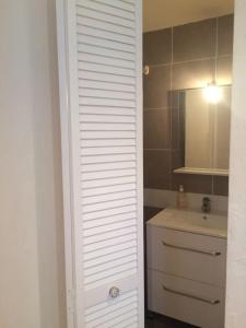 Appartements Studio independant en RDC de villa, parking : photos des chambres