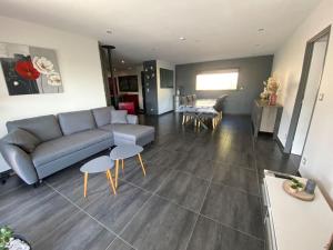 Villas Magnifique villa avec piscine, Jacuzzi et Baignoire Balneo : photos des chambres