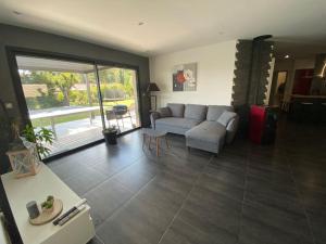 Villas Magnifique villa avec piscine, Jacuzzi et Baignoire Balneo : photos des chambres