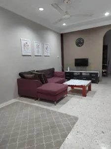 Fidfood Kangar Homestay - Kampung Baharu