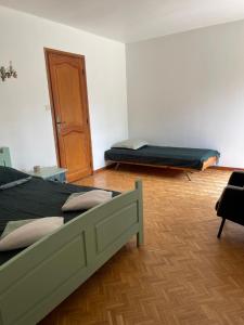 Appartements Rez de villa entre ville et montagne : photos des chambres