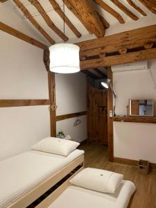 Cozy lovely hanok stay