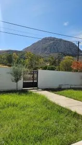 Grace and Harmony of Ancient Corinth - Kórinthos