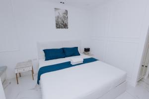 The Empire Tower by K