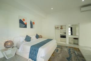 Modern 3 Bedrooms Villa Beach Walking Distance