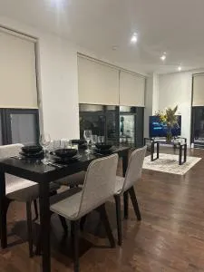 A beautiful two bedroom two bathroom apartment, a few minutes from the iconic 02 Arena - Blackheath