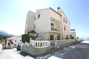 Apartments ALBA Podstrana Familien-und Individualfreundlich mit Meerblick und Parkplatz