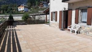 CAMPO BASE CADORE con parcheggio auto e garage moto