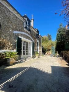 Relais Napoléonien Gîte historique au vert, 1h de Paris