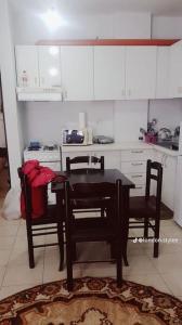 Mateo apart qerret