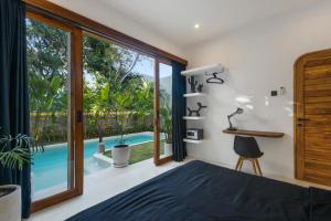 Bohemian 3BR Design Villa in center of Canggu
