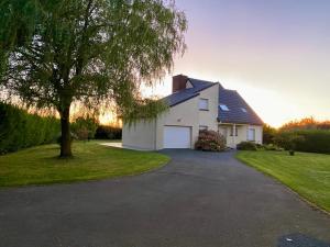 Maisons de vacances Chez Lucie et Compagnie pavillon familial avec beau jardin : photos des chambres