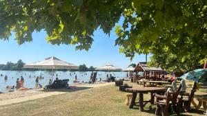 Pet Friendly Holiday Home near Swimming Lake