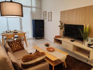 93A Robertson KLCC Alor Street Bukit Bintang Pavilion 7 pax 2R1B