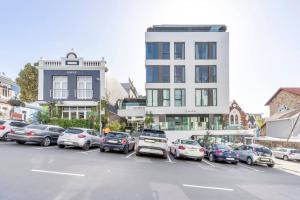 Luxury Getaway at 32 Napier