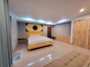 Uncle Noom Pool Villa