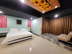 Uncle Noom Pool Villa