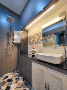 Uncle Noom Pool Villa