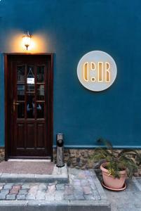 Cozy Apartament at Casa Rosu