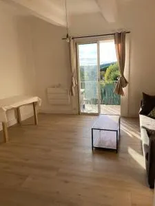 Appartement lumineux et calme - 埃吉莱