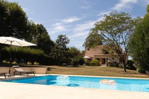 Lovely 8 Persons House in Alles-sur-Dordogne